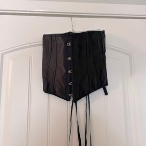 Black Corset. size M